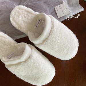 New, cozy Pottery Barn BEDROOM SLIPPERS, lg/xlrg